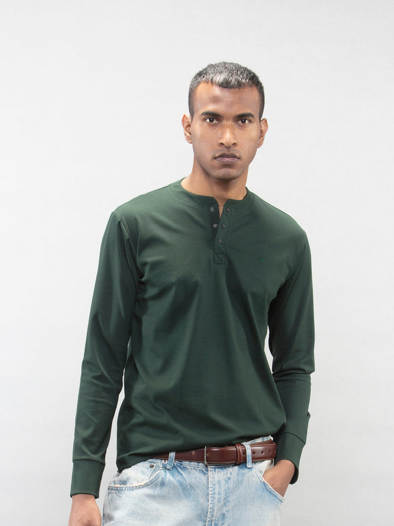 The henley tee