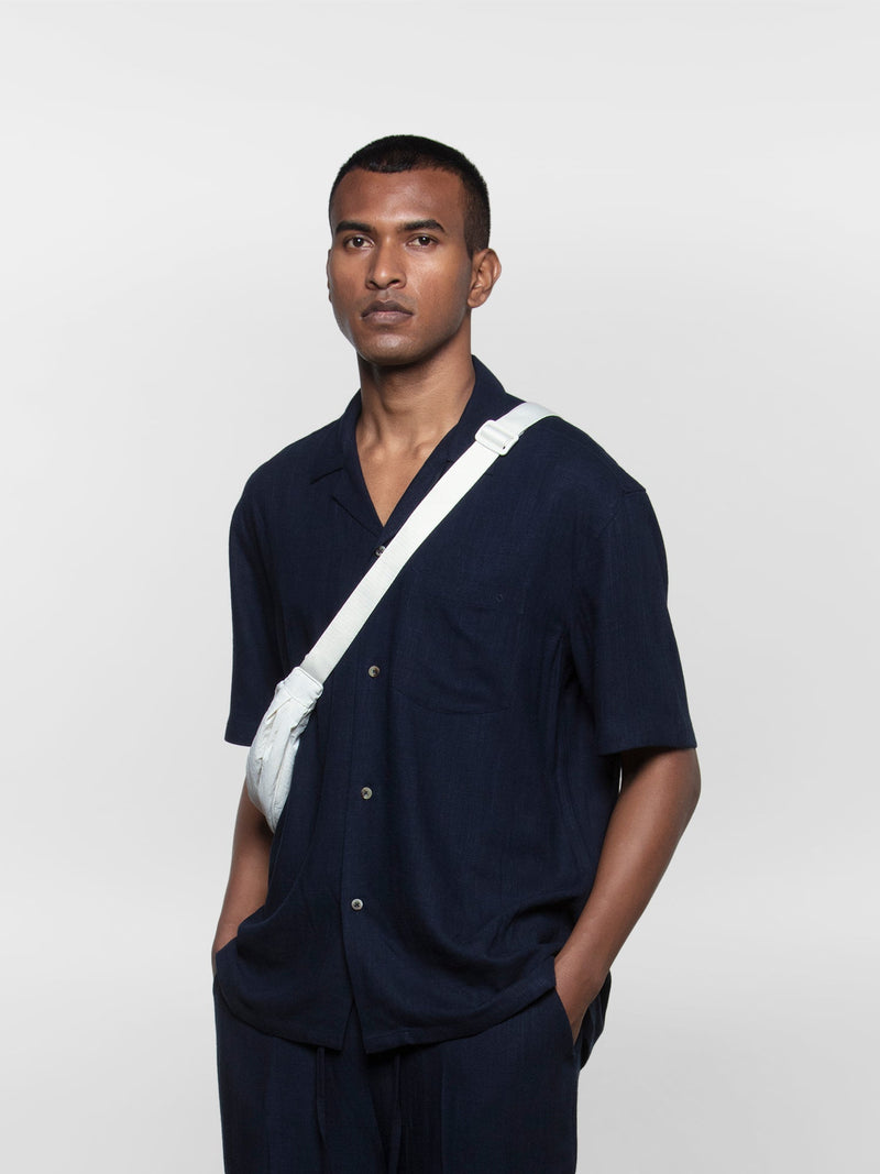 Short-sleeve relaxed shirt