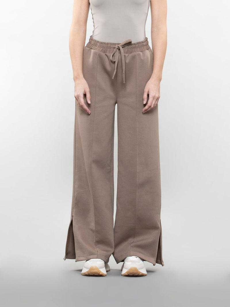 Wide-leg pants
