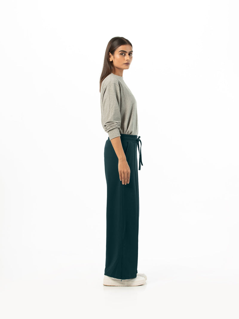 Wide-leg pants